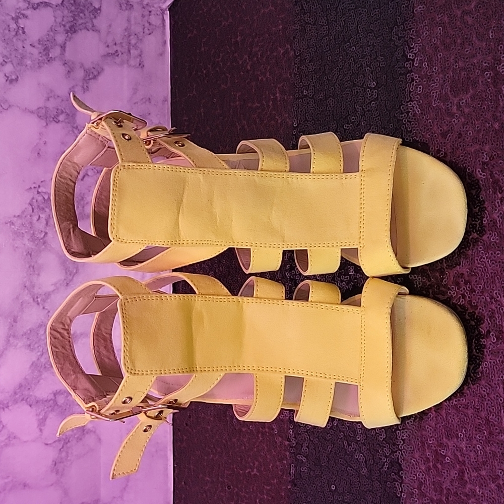 Aspen Gold Shoes Women's Size 8 Sandals